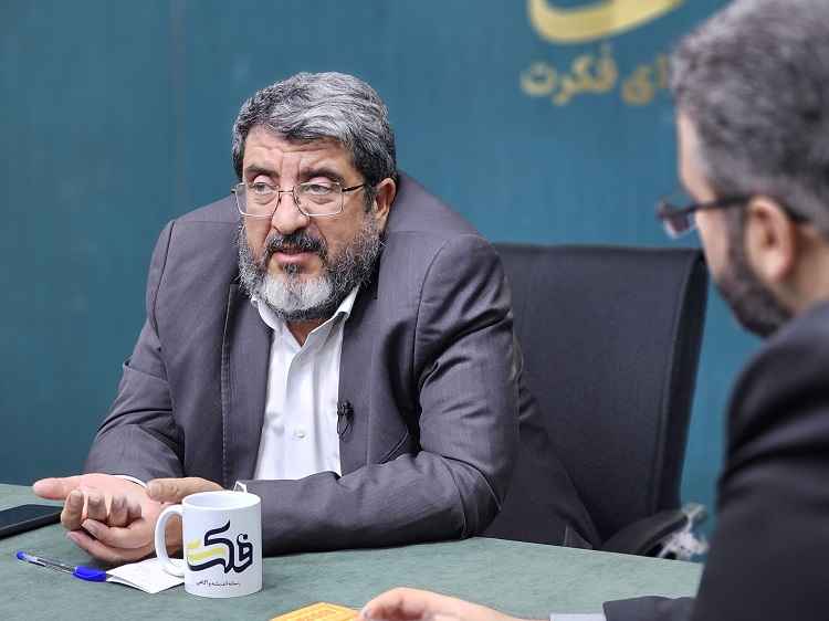 ایران-و-آمریکا-از-تقابل-تاریخی-تا-چشم-انداز-آینده