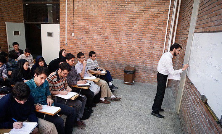 تعلیق-هویت-دانشجو